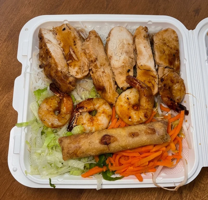 Shrimp and Chicken Bowl from Thai Tai Vietnamese, Vietnamese food delivered to Marda Loop, Calgary